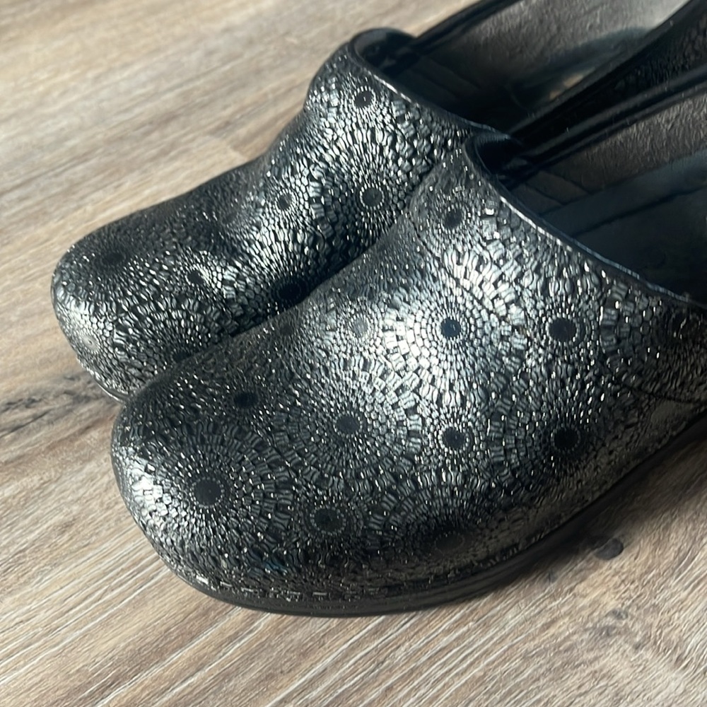 Dansko Clogs Size 37 ( US 6.5-7) - Picture 13 of 16